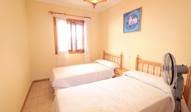 Återförsäljning - Town House -
Torrevieja - Playa De Los Naufragos
