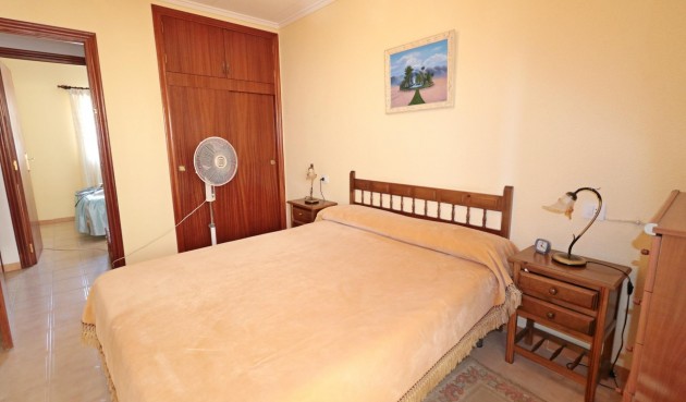 Återförsäljning - Town House -
Torrevieja - Playa De Los Naufragos