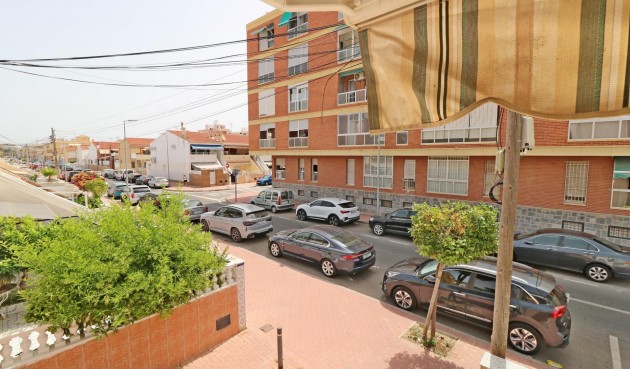 Återförsäljning - Town House -
Torrevieja - Playa De Los Naufragos