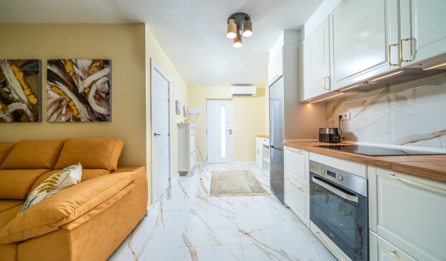 Återförsäljning - Apartment -
Torrevieja - La Veleta