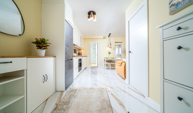 Återförsäljning - Apartment -
Torrevieja - La Veleta