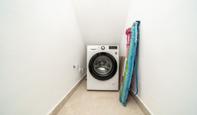 Återförsäljning - Apartment -
Torrevieja - La Veleta