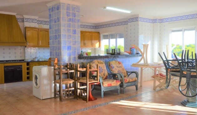 Återförsäljning - Villa -
Campoamor - Costa Blanca