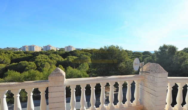 Återförsäljning - Villa -
Campoamor - Costa Blanca