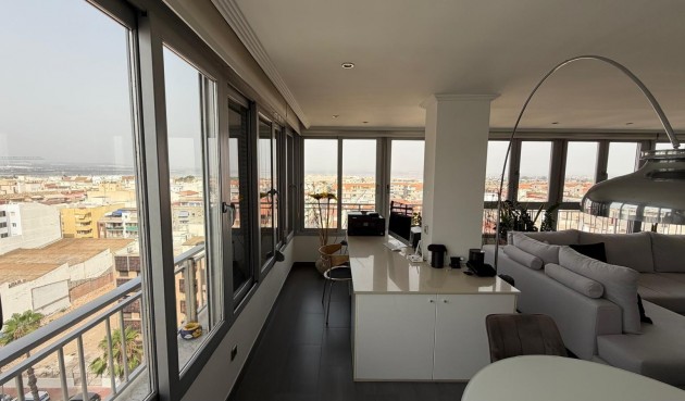 Brukt - Apartment -
Torrevieja - Acequion