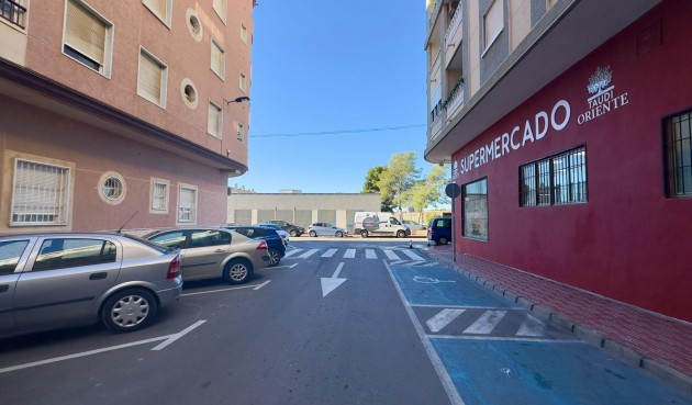 Återförsäljning - Takvåning -
Torrevieja - PARQUE DE LAS NACIONES
