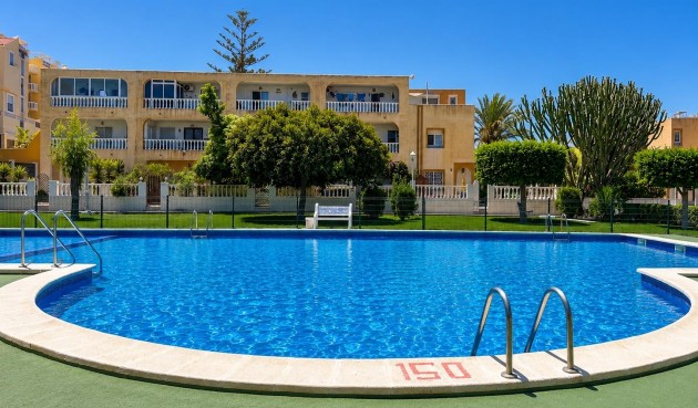 Brukt - Bungalow -
Torrevieja - La Mata