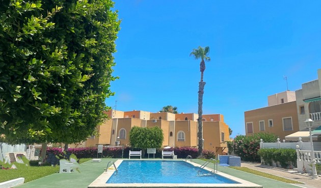 Brukt - Bungalow -
Torrevieja - La Mata