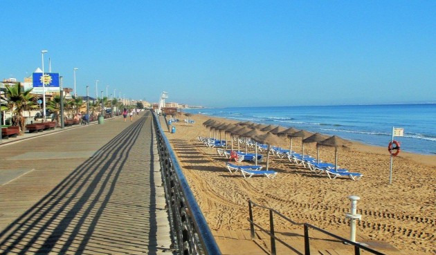 Brukt - Bungalow -
Torrevieja - La Mata