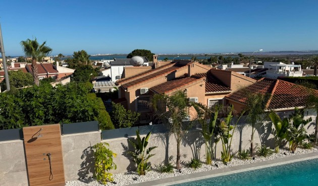 Återförsäljning - Villa -
Ciudad Quesada - Centro De La Ciudad Quesada