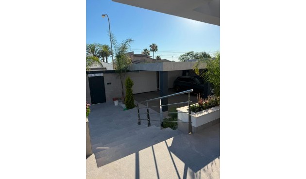 Återförsäljning - Villa -
Ciudad Quesada - Centro De La Ciudad Quesada