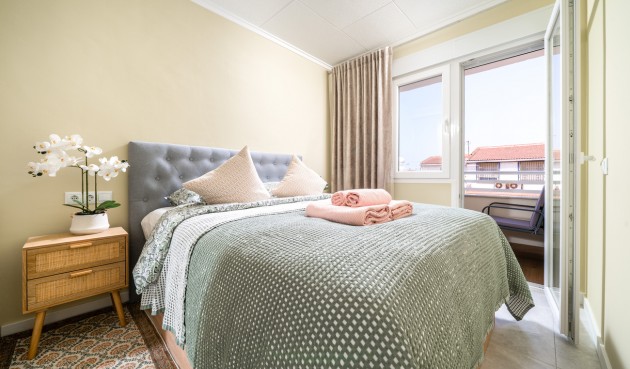Återförsäljning - Apartment -
Torrevieja - La Veleta