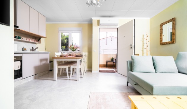 Återförsäljning - Apartment -
Torrevieja - La Veleta