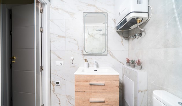 Återförsäljning - Apartment -
Torrevieja - La Veleta