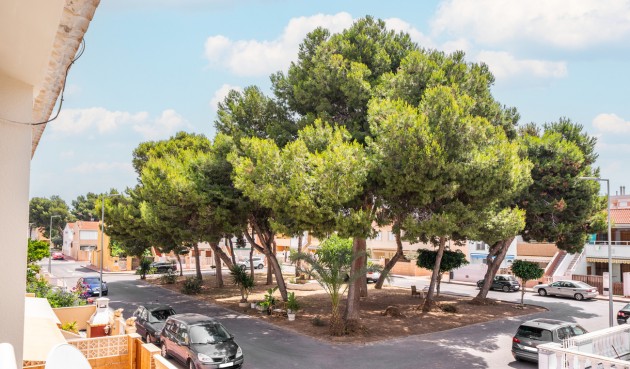 Återförsäljning - Apartment -
Torrevieja - La Veleta