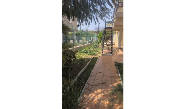 Återförsäljning - Villa -
Los Alcazares - Costa Calida