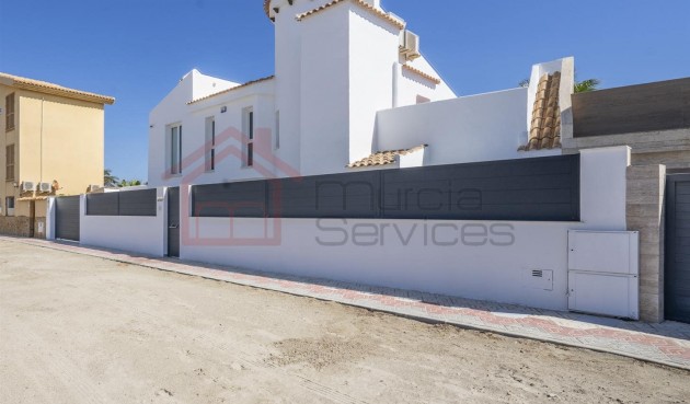 Återförsäljning - Villa -
La Manga del Mar Menor - Costa Calida