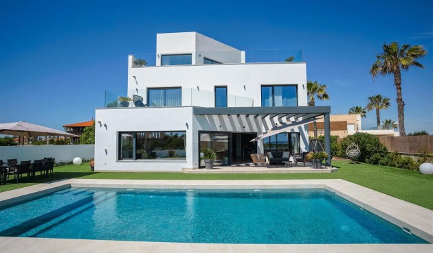 Återförsäljning - Villa -
La Manga del Mar Menor - Costa Calida