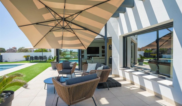 Återförsäljning - Villa -
La Manga del Mar Menor - Costa Calida