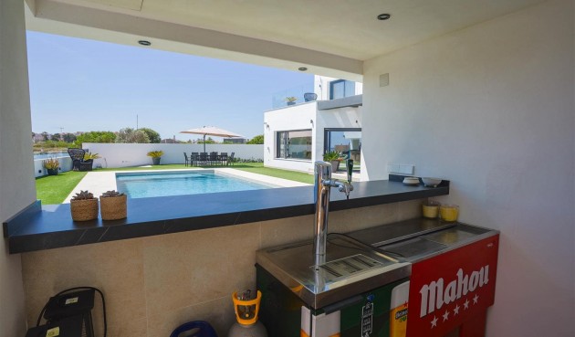 Återförsäljning - Villa -
La Manga del Mar Menor - Costa Calida