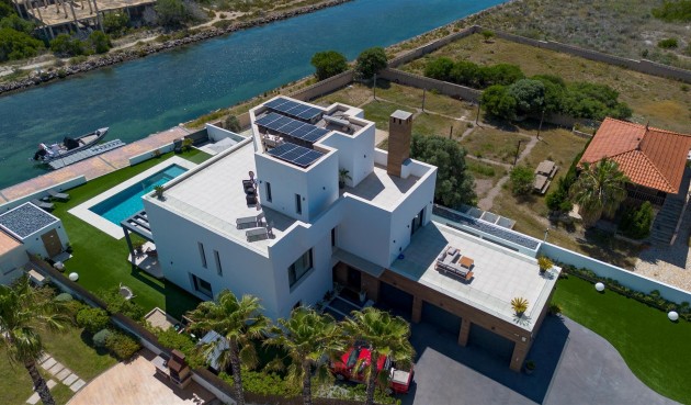 Återförsäljning - Villa -
La Manga del Mar Menor - Costa Calida