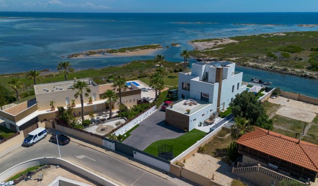 Återförsäljning - Villa -
La Manga del Mar Menor - Costa Calida