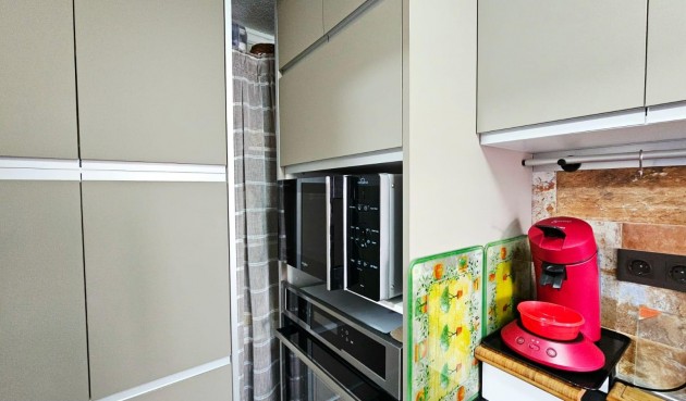 Resale - Apartment -
Torrevieja - Playa De Los Naufragos