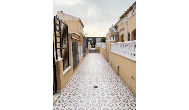 Återförsäljning - Apartment -
Torrevieja - Centro