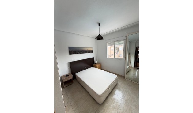 Återförsäljning - Apartment -
Torrevieja - Centro