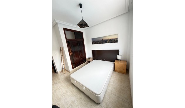 Återförsäljning - Apartment -
Torrevieja - Centro