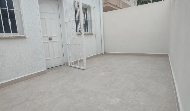 Reventa - Town House -
Torrevieja - Sector 25