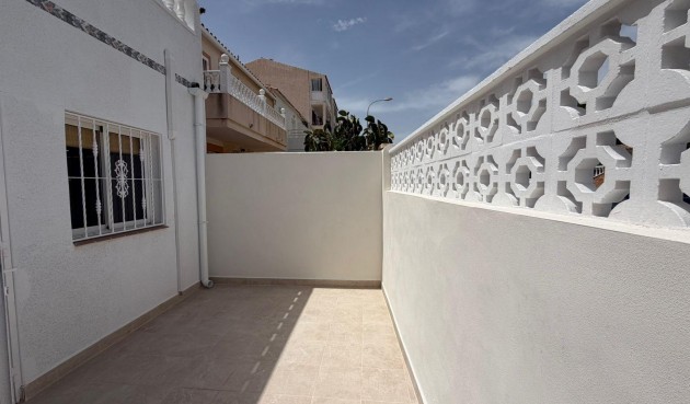 Reventa - Town House -
Torrevieja - Sector 25
