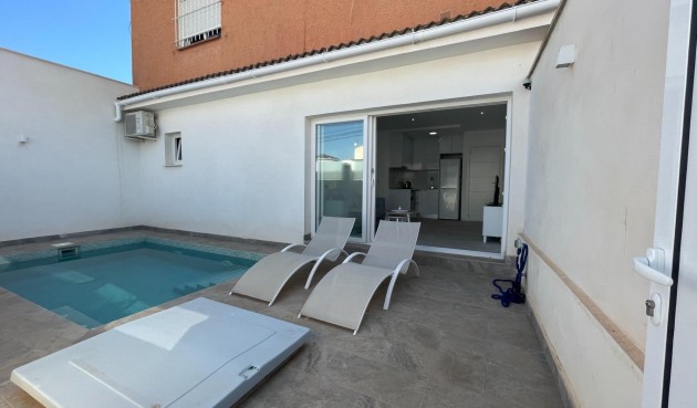 Resale - Bungalow -
Orihuela Costa - La Regia