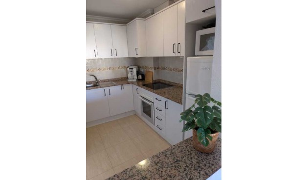 Återförsäljning - Apartment -
Daya Nueva - Costa Blanca