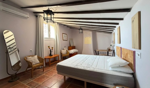 Återförsäljning - Villa -
Orihuela - Inland
