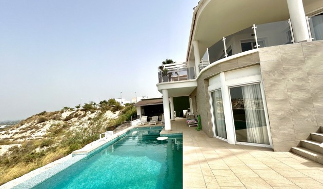Återförsäljning - Villa -
Ciudad Quesada - Costa Blanca