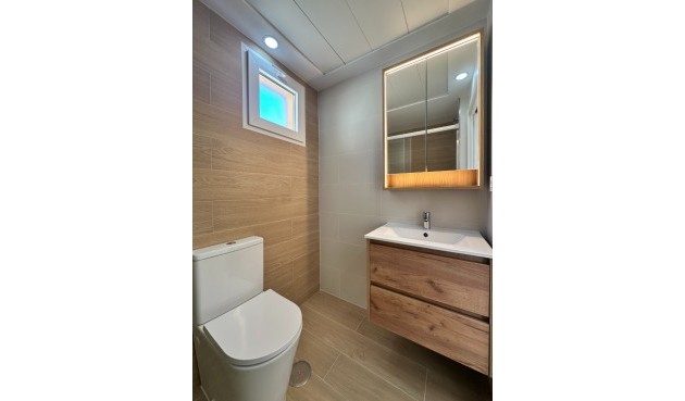 Återförsäljning - Apartment -
Orihuela Costa - Costa Blanca