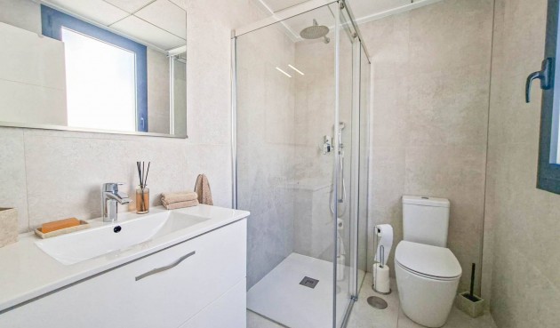 Återförsäljning - Villa -
Villamartin - Costa Blanca