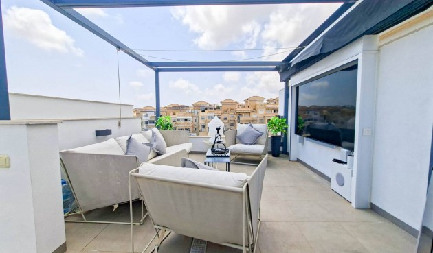 Återförsäljning - Villa -
Villamartin - Costa Blanca