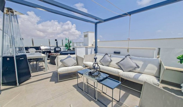 Återförsäljning - Villa -
Villamartin - Costa Blanca