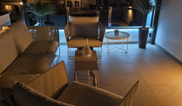 Återförsäljning - Villa -
Villamartin - Costa Blanca