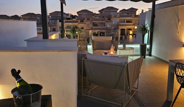 Återförsäljning - Villa -
Villamartin - Costa Blanca