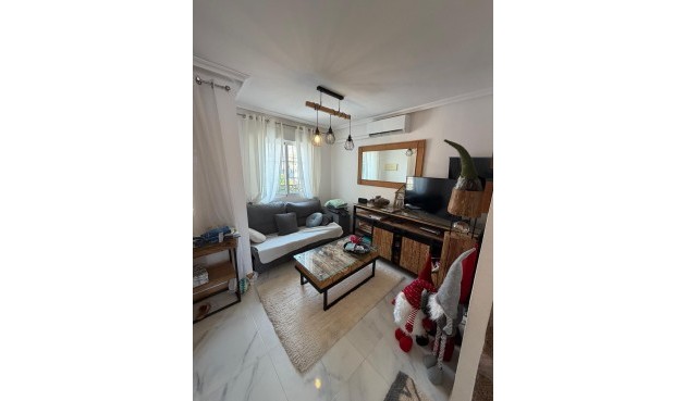 Återförsäljning - Bungalow -
Torrevieja - Zona Los Frutales