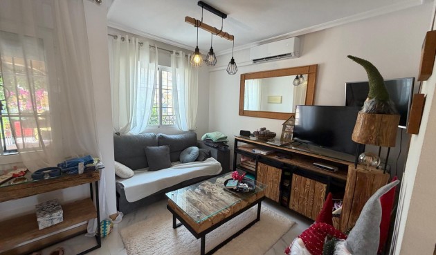 Återförsäljning - Bungalow -
Torrevieja - Zona Los Frutales