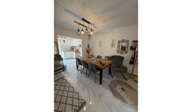 Återförsäljning - Bungalow -
Torrevieja - Zona Los Frutales