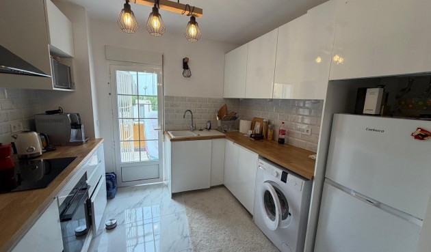 Återförsäljning - Bungalow -
Torrevieja - Zona Los Frutales