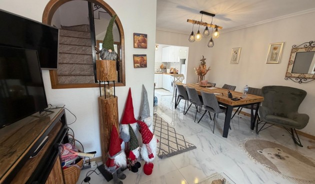 Återförsäljning - Bungalow -
Torrevieja - Zona Los Frutales
