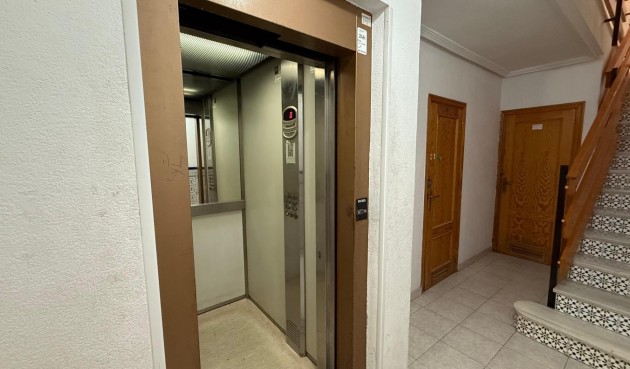 Reventa - Apartment -
Torrevieja - Habaneras