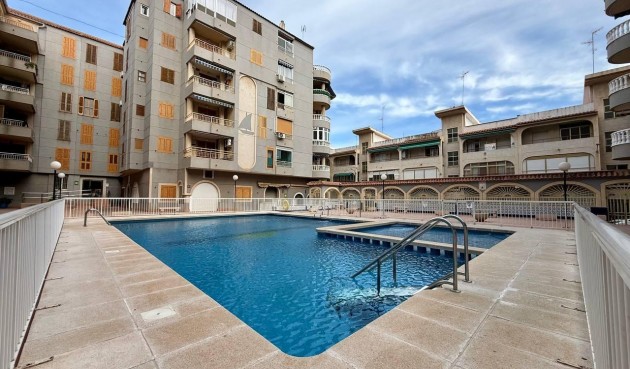 Brukt - Apartment -
Torrevieja - Acequion