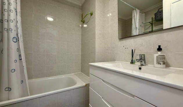 Brukt - Apartment -
Torrevieja - Acequion